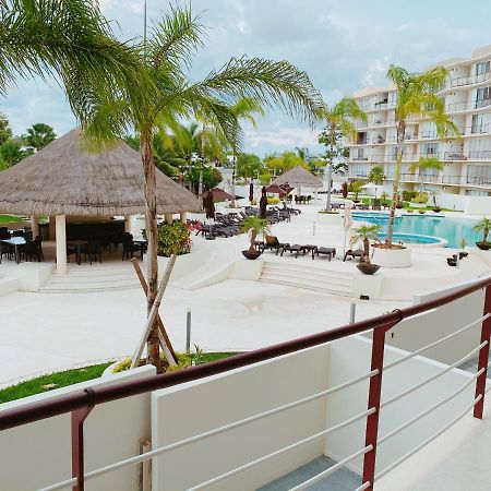 Pool view 3 bedroom apartment Cancún Buitenkant foto