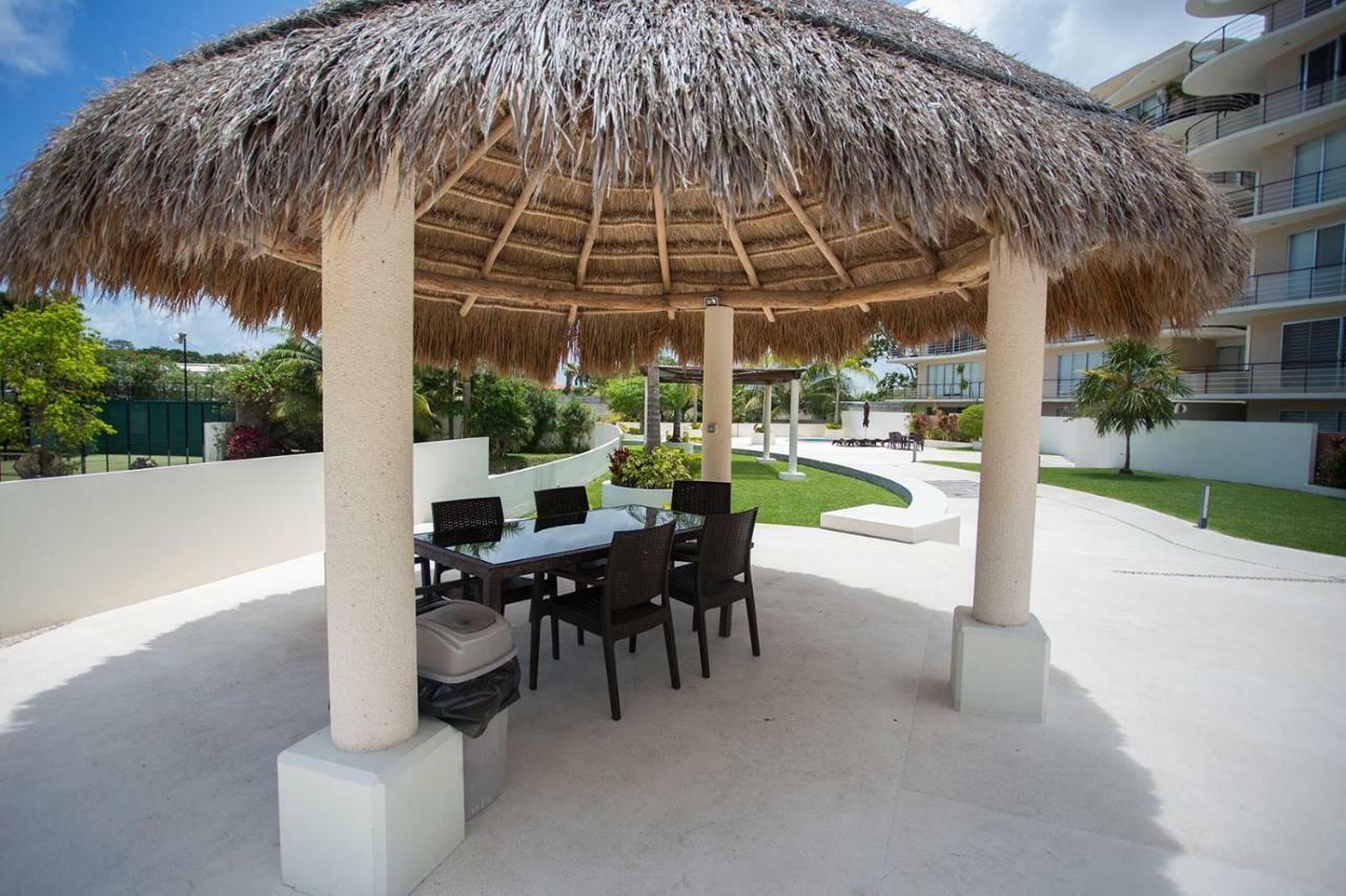 Pool view 3 bedroom apartment Cancún Buitenkant foto